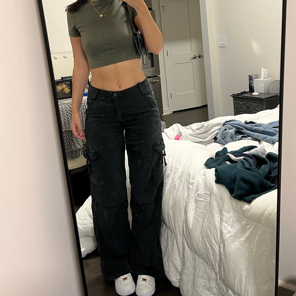 american eagle black wide leg cargo pants